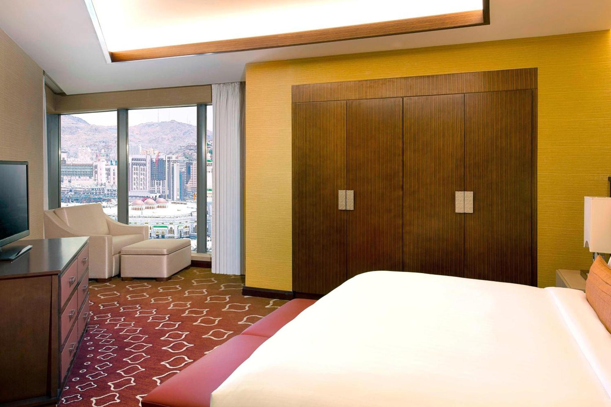 Jabal Omar Marriott Hotel Makkah Mecca Exterior photo A room at the MGM Grand